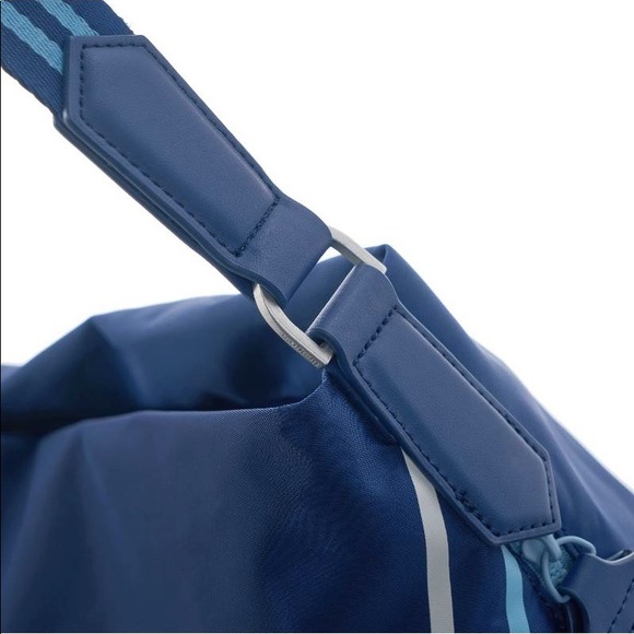 Hedgren Drive Large Hobo Shoulder Bag - Picture 5 of 8